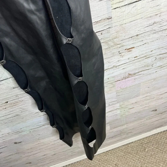 Meshki black side cut out faux leather pants size xs - Picture 6 of 9